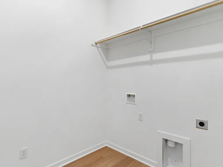 1835 E Fiji St — Photo 16
