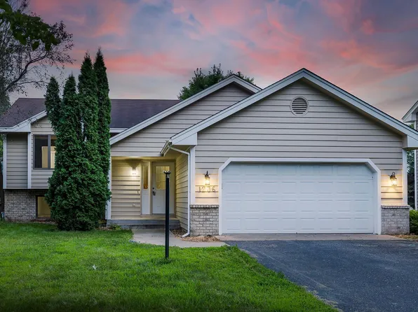 1236 12th Ave W, Shakopee, MN 55379