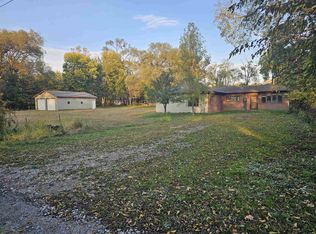 1920 Cottonwood Ln, Waterloo, IA 50703