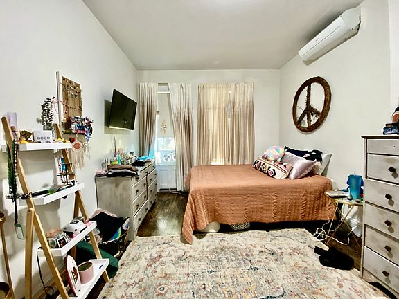 5th image of 684 Mac Donough St #1