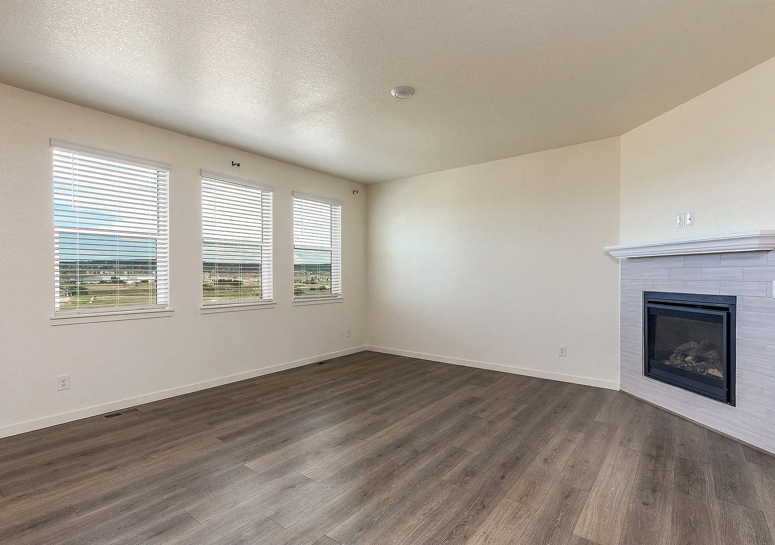 Single Family Home for Rent in Monument, CO — Photo 4