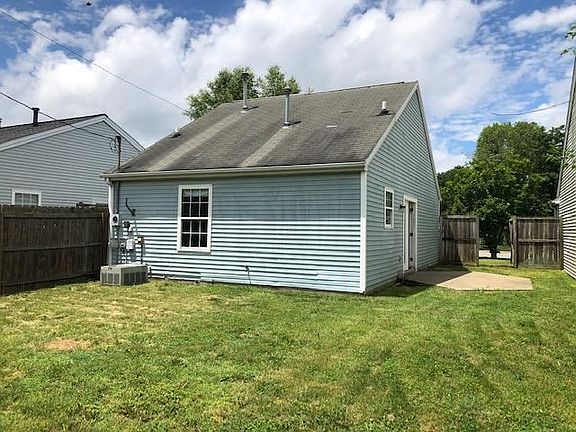 3rd image of 986 Millcreek Dr