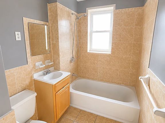 5th image of 321 Park Ave #13