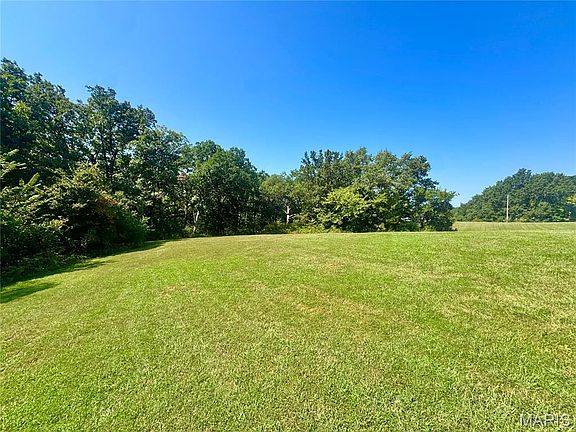4th image of 154 Country Dr