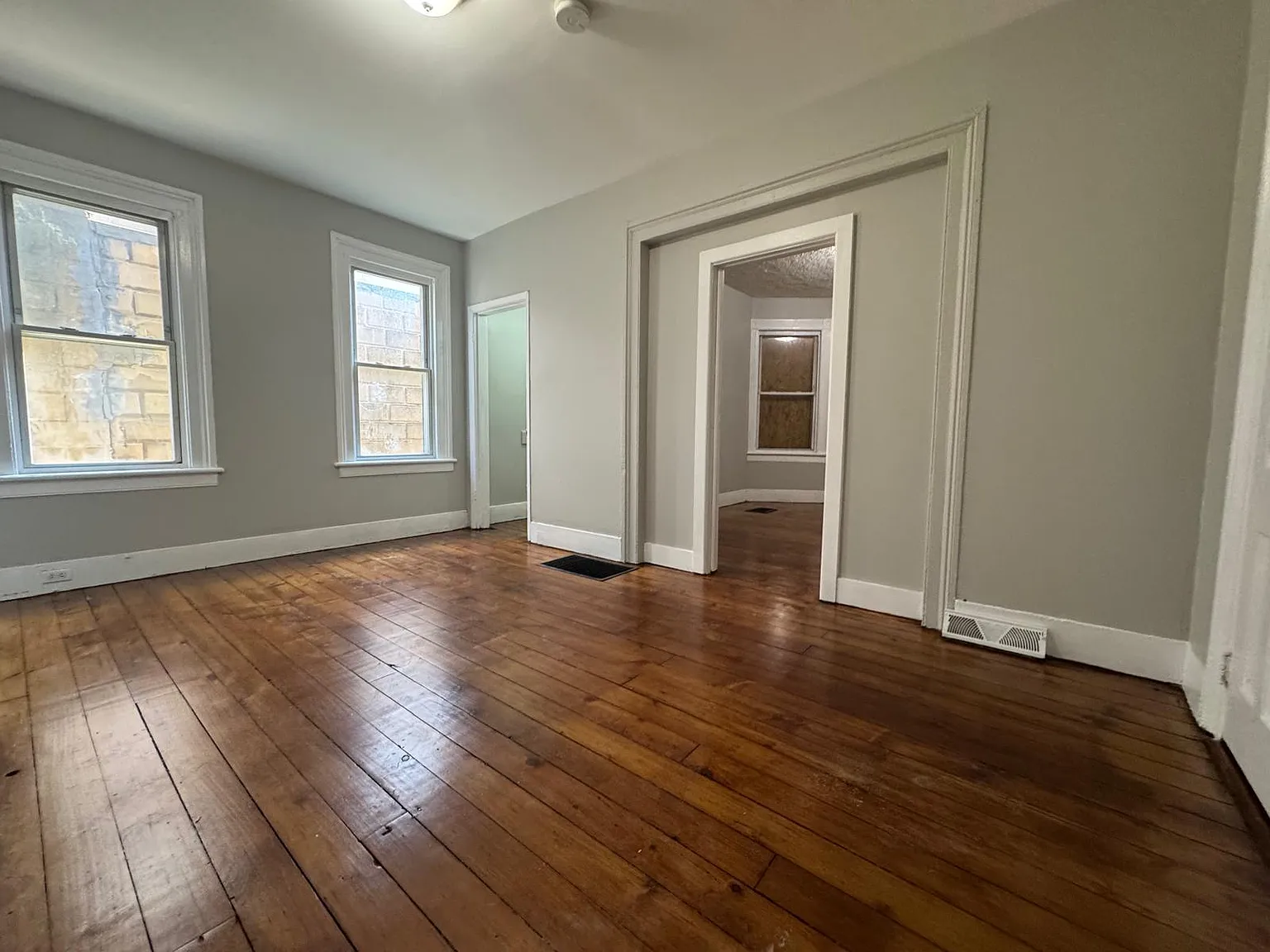 2 bed, 900 sqft, $2,495 — Photo 4