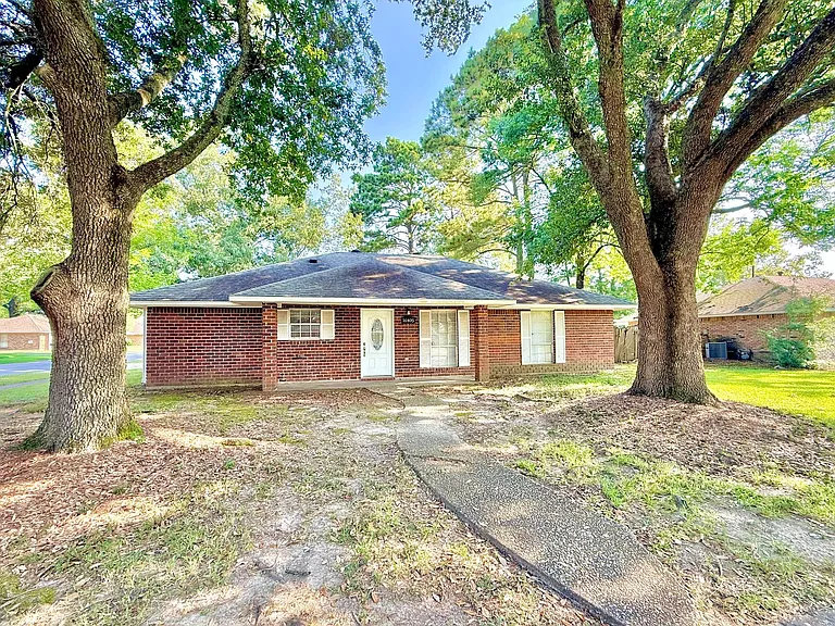 16405 Patton Ave — Photo 2
