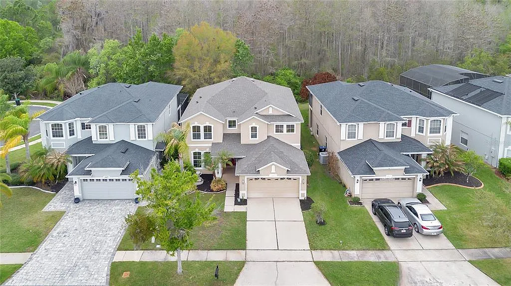 4 bed, 3.0 bath, 3297 sqft, $3,995 — Photo 4