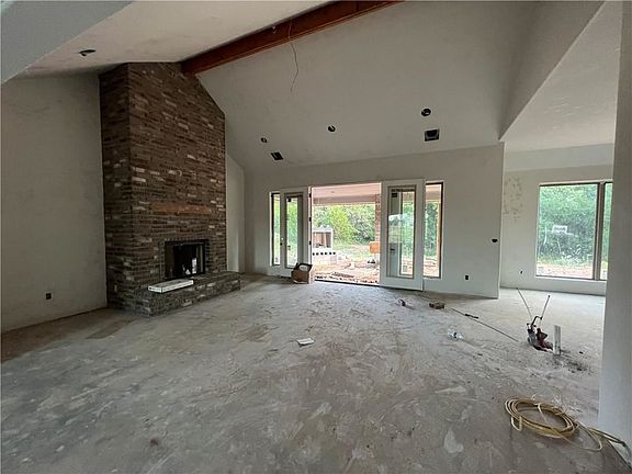 5th image of 101 Cedar Creek Dr