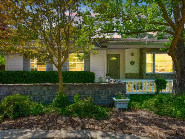 2476 Snag Ct, Valley Springs, CA 95252