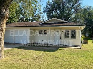 1620 S Edwards St, Wichita, KS 67213