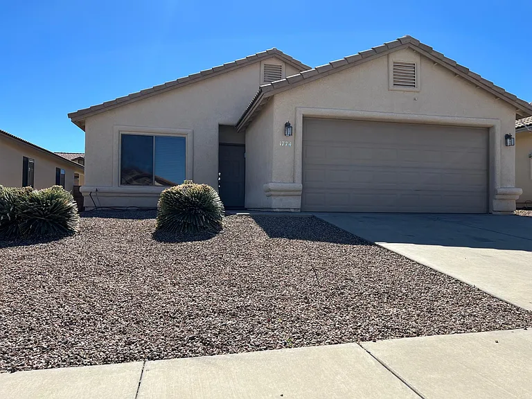 1774 Silverado Dr — Photo 32