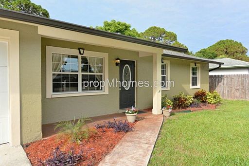 1st image of 4072 Berkshire Dr