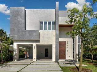 2495 Trapp Ave, Miami, FL 33133