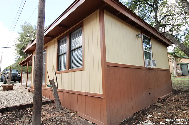1 bed, 1.0 bath, 498 sqft, $775 — Photo 2