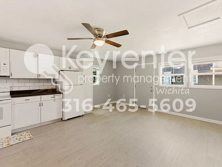 338 1/2 N Holyoke Pl — Photo 5