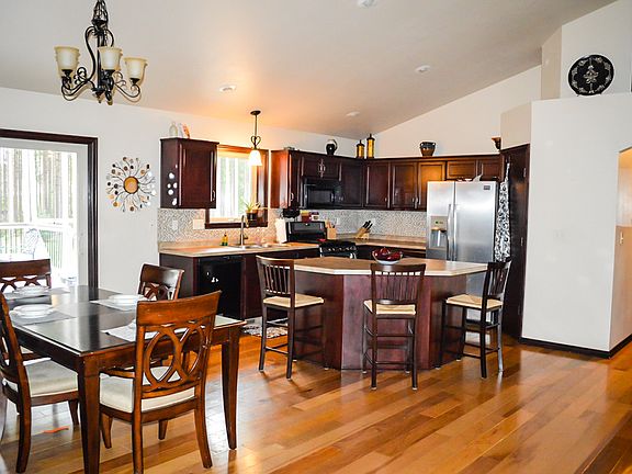 2nd image of 419 Hoganwood Cir