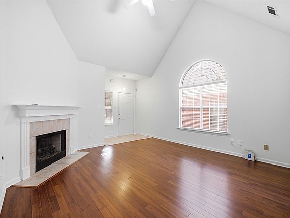 3rd image of 1168 Brady Hollow Ln