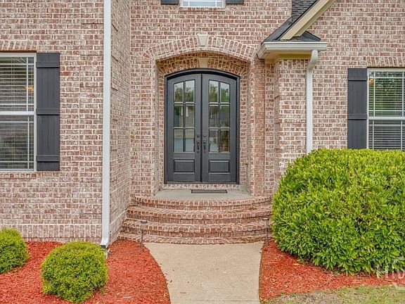 4th image of 230 Windsong Drive