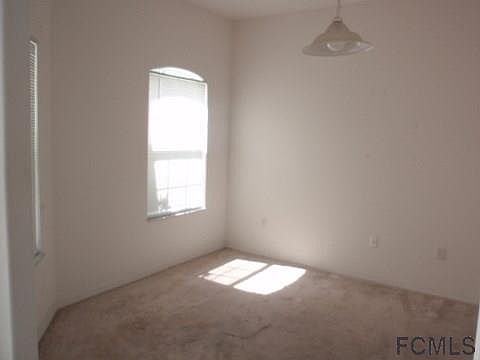 4th image of 29 Presidential Ln