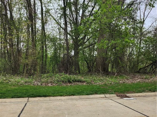 Stonebridge Dr, Amherst, OH 44001