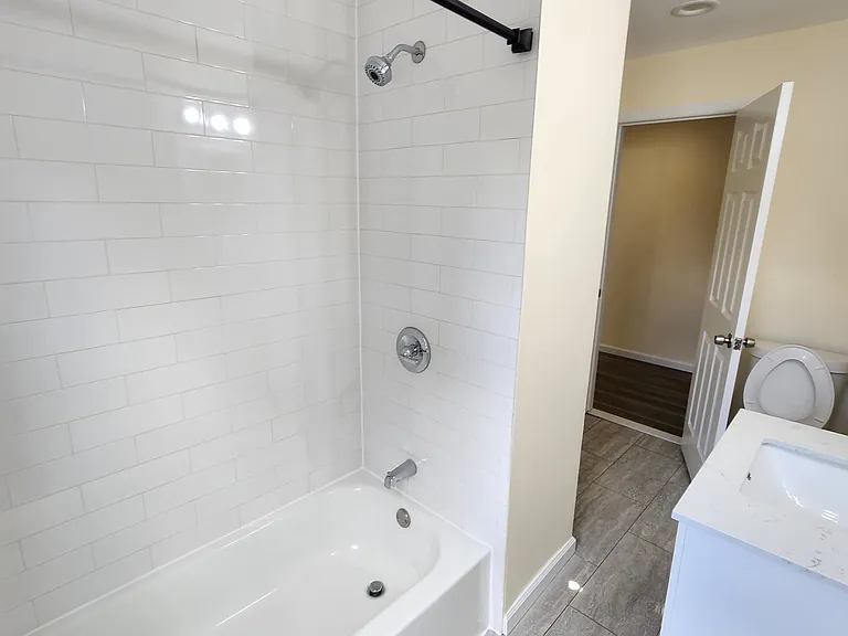 32 Edisonia Ter #1 — Photo 12