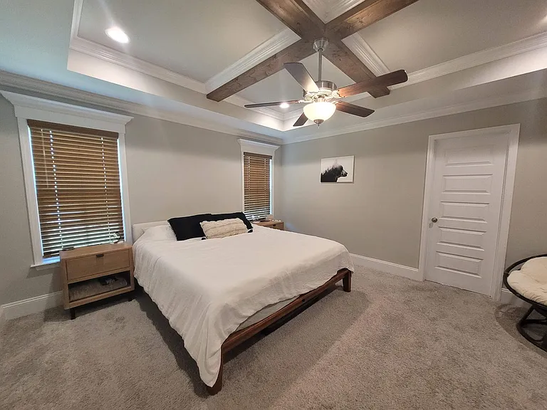 3925 Duke Ct — Photo 7
