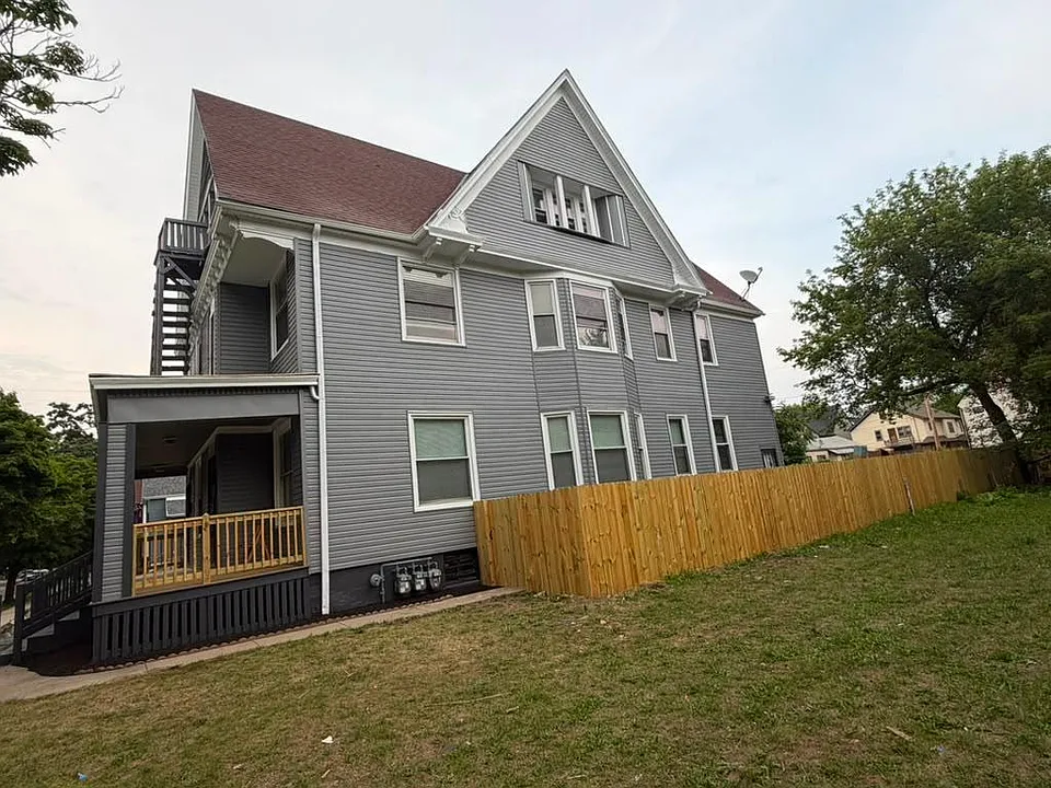 2322-2324 N 6th St