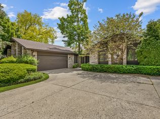 3623 Pebble Beach Rd, Northbrook, IL 60062