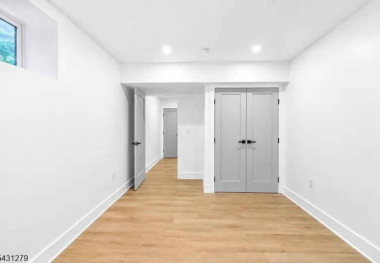 44 E Cedar St — Photo 32