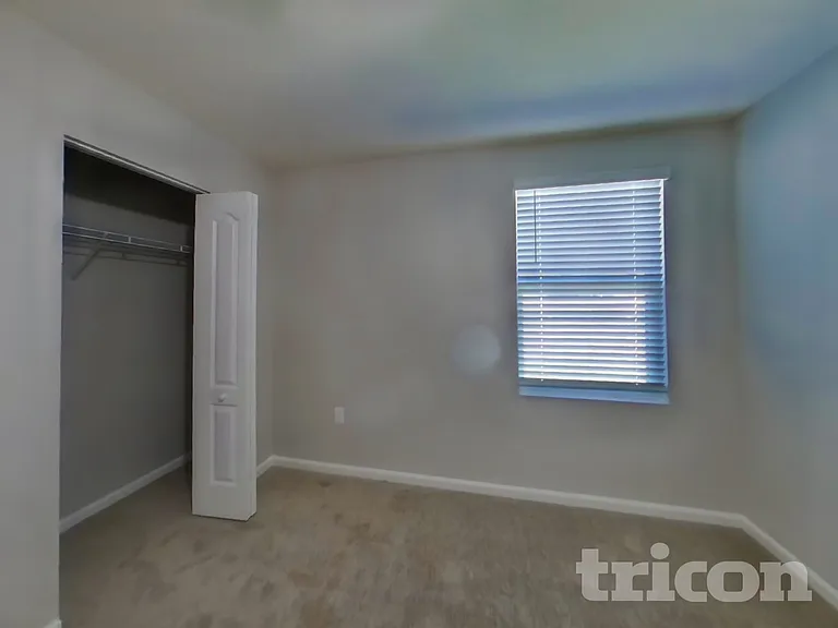 2210 Pebble Point Dr — Photo 12