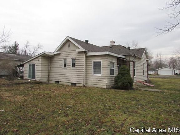 3rd image of 1020 S Locust St