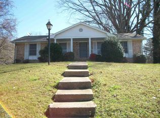 6098 Winview Dr, Forest Park, GA