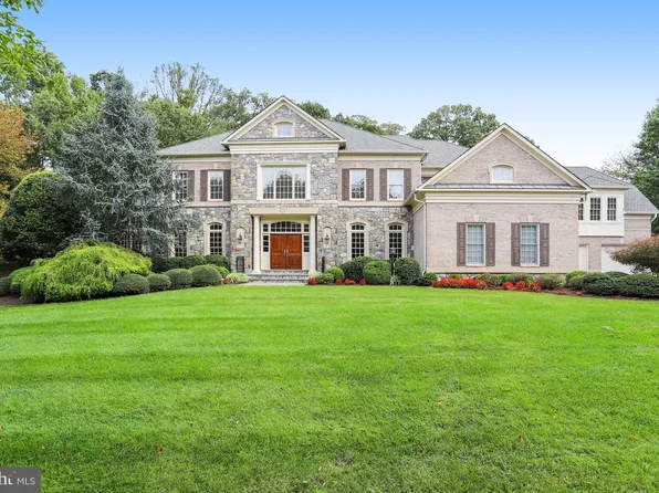 851 Nicholas Run Dr, Great Falls, VA 22066