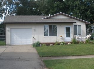 404 Creeping Brook Cir, Dewitt, MI 48820