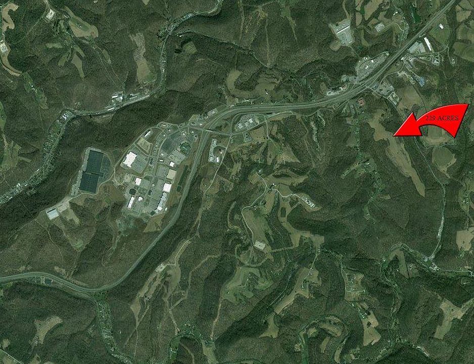 2nd image of 2118 Dallas Pike