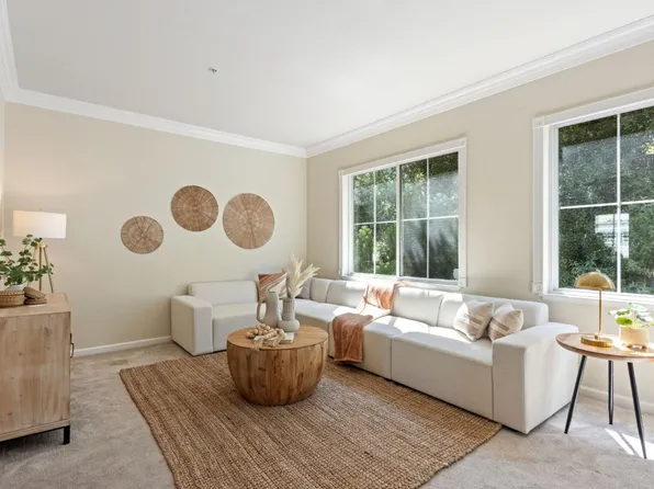 22 Creekside Ln, San Mateo, CA 94401