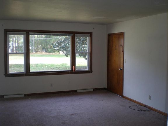 2nd image of 116 Hall Dr #A