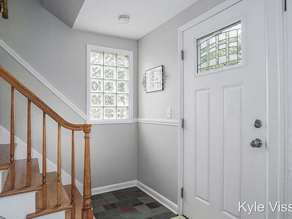 4th image of 1717 Woodward Ave SE