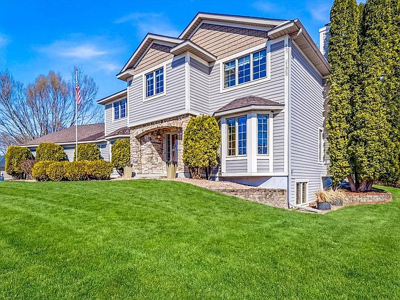 4th image of 585 High Ridge Cir