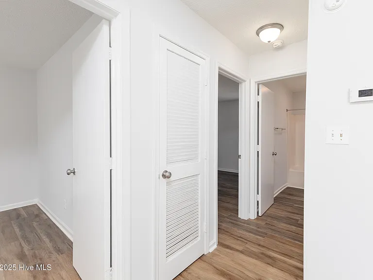 2322 Indian Dr #B7 — Photo 13