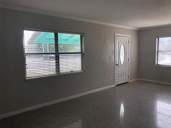 2nd image of 741 W Webster Ave