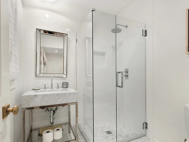 Guest Bedroom Ensuite Bathroom