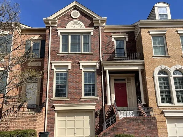 8023 Tanworth Ct, Springfield, VA 22152