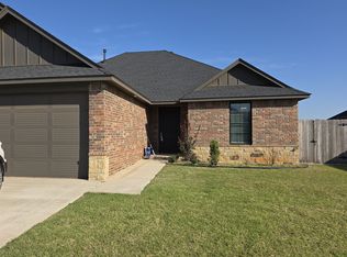 2505 Cloud Nine Cir, Weatherford, OK 73096