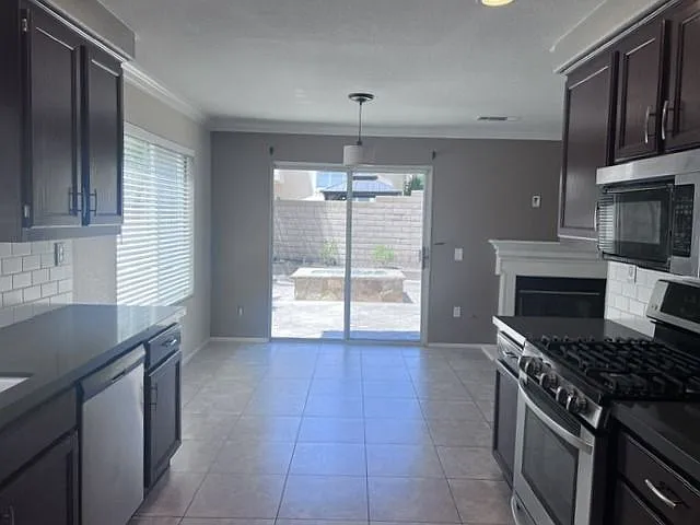 6769 Cowboy St — Photo 5