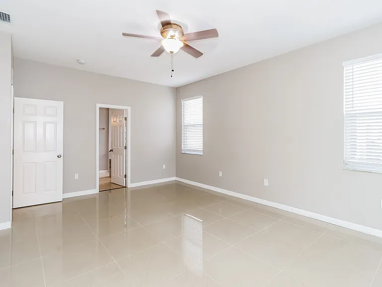 2703 Redwood St — Photo 8