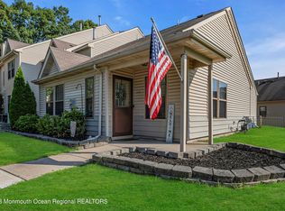 808 Ivy Ct, Jackson, NJ 08527