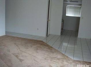 8966 Laguna Vista Ct, Elk Grove, CA 95624