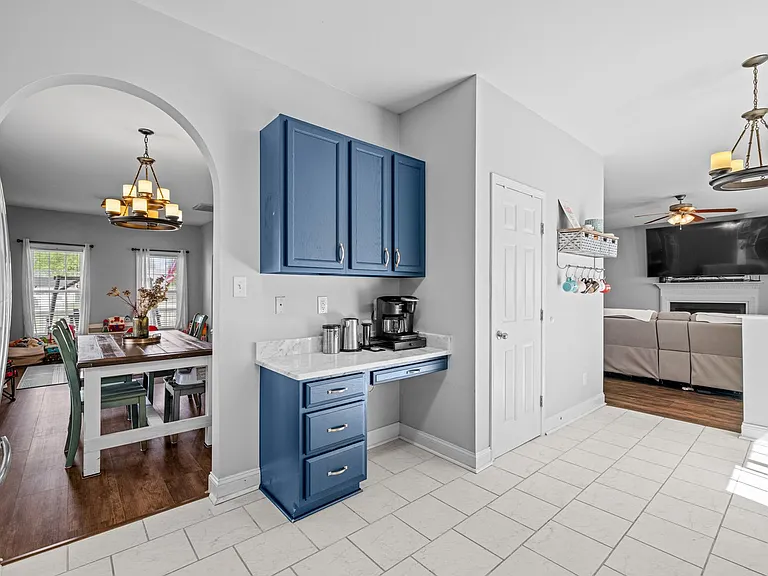 210 Dartmoor Trl — Photo 10