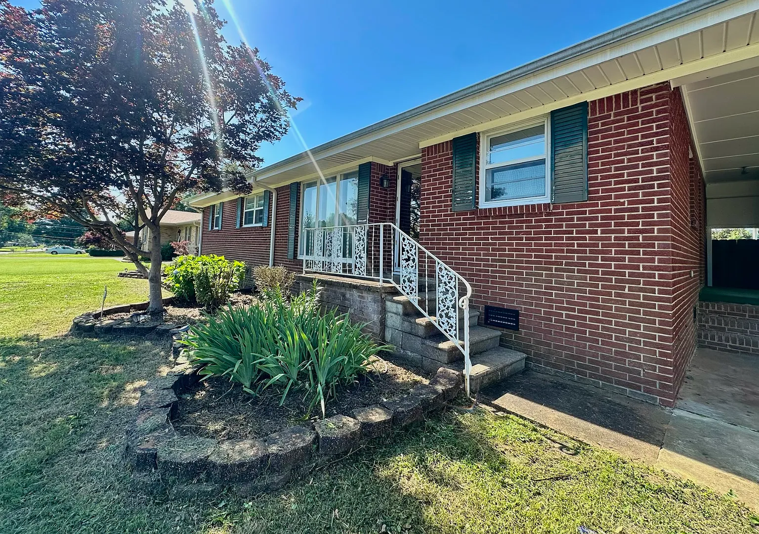 3 Bed 2 Bath - Muscle Shoals, AL — Photo 2